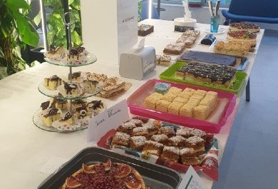 Christmas Cake Market