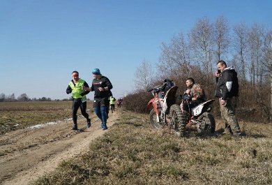 A charity Green Shoelace Half Marathon - Aliplast Running Team