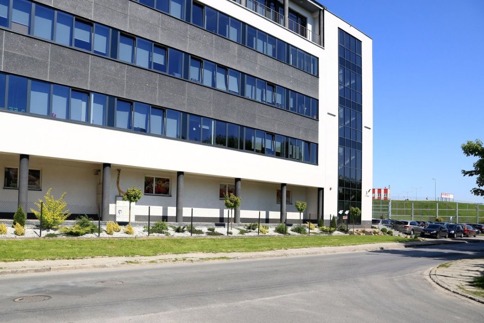 7. Biurowiec 4F - Wieliczka_0103 www