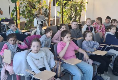 Kids from Primary School No. 20 in Aliplast