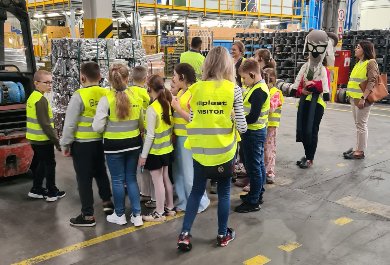 Kids from Primary School No. 20 in Aliplast