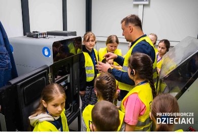 Kids from Primary School No. 20 in Aliplast