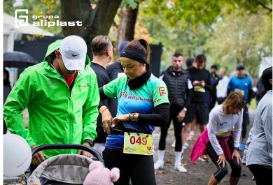 Charity run for a wheelchair for Mazi with Aliplast Running Team